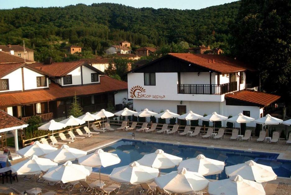Guest House Bukor Shtepi Mandrica Exterior photo