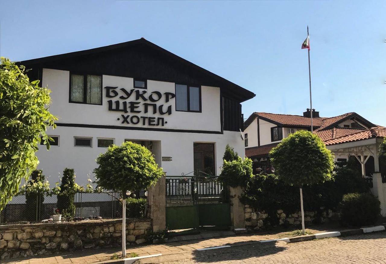 Guest House Bukor Shtepi Mandrica Exterior photo